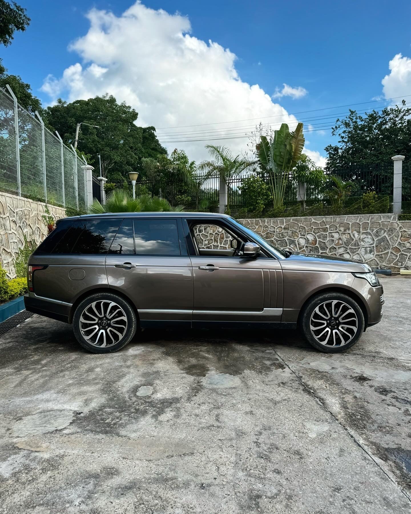 2016 Range Rover Vogue SE (Supercharged)