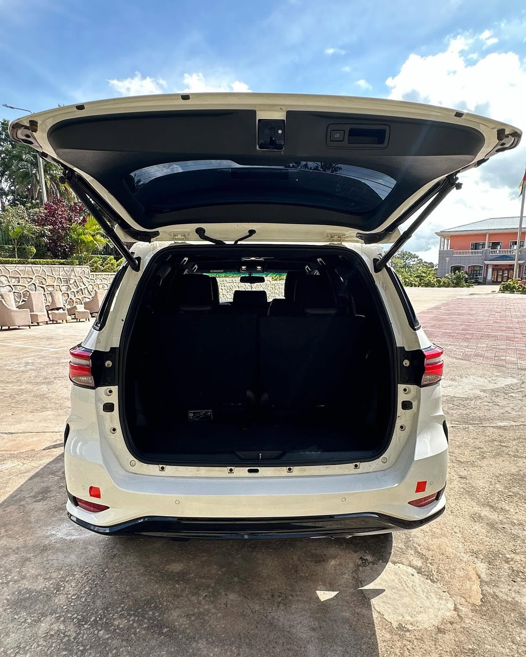 2023 Toyota Fortuner Legender GD-6